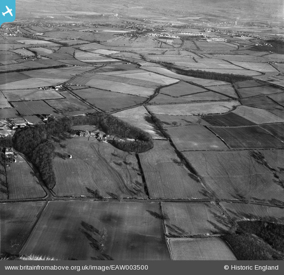 eaw003500 ENGLAND (1947). Hoober House and surrounding countryside