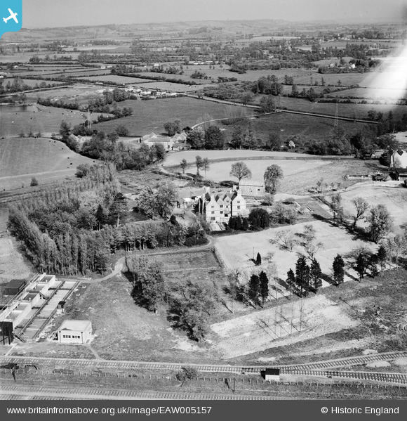 EAW005157 ENGLAND (1947). Sydenham Manor and the surrounding