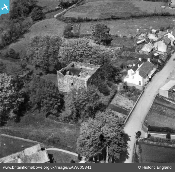 EAW005841 ENGLAND (1947). Lydford Castle, Lydford, 1947. This image has ...