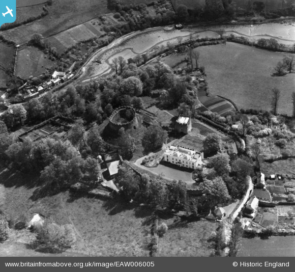 EAW006005 ENGLAND (1947). Trematon Castle, Saltash, 1947. This image ...