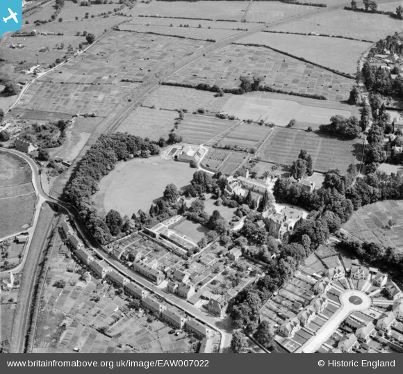 EAW007022 ENGLAND (1947). Oakley Hall School and playing fields,  Cirencester, 1947 | Britain From Above