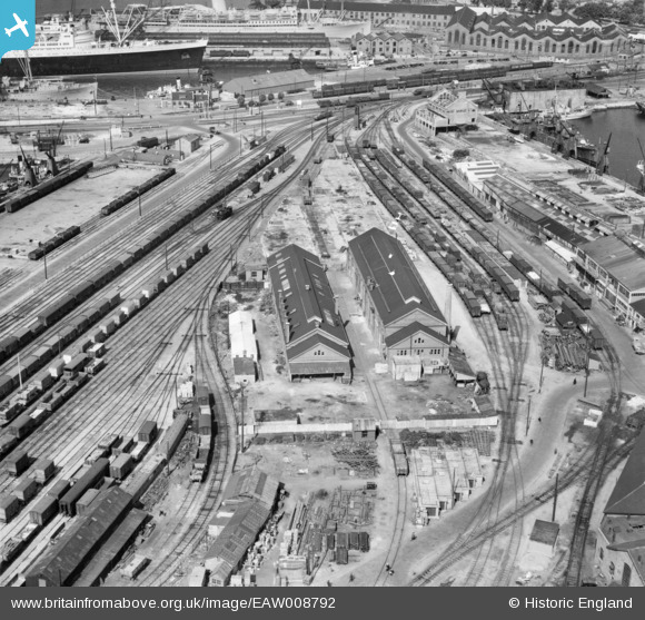 EAW008792 ENGLAND (1947). Sidings and Harland & Wolff Ltd Extension ...