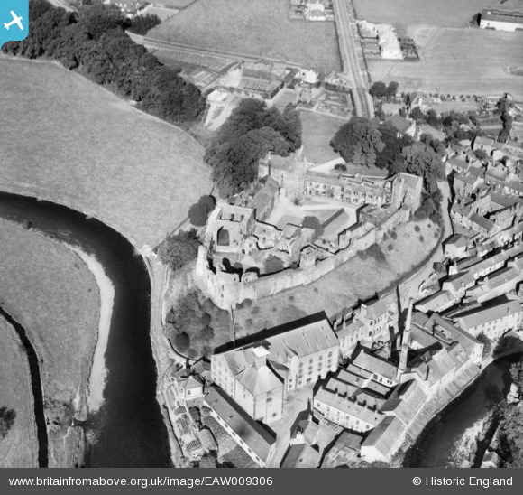 eaw009306 ENGLAND (1947). Cockermouth Castle and the Castle Brewery ...