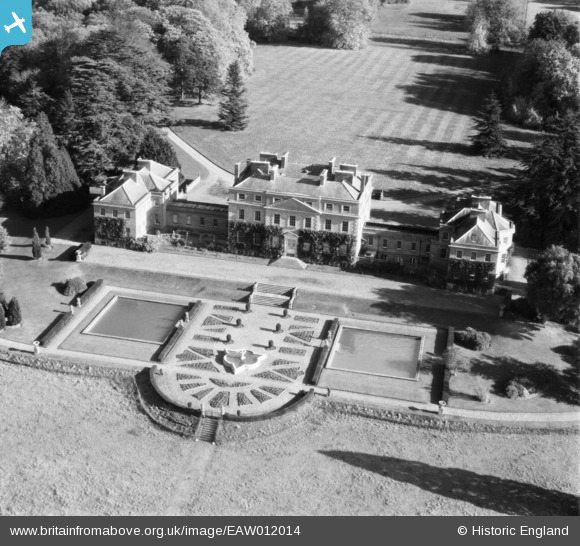 eaw012014 ENGLAND (1947). Trafalgar House, Downton, 1947 Britain From Above