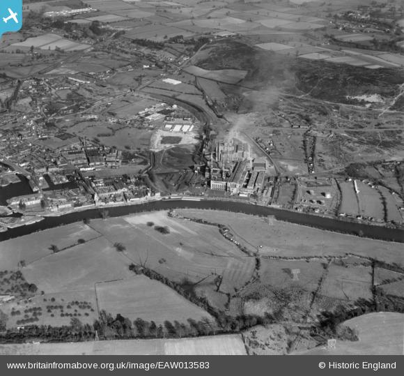 eaw013583 ENGLAND (1948). Stourport Power Station and environs ...