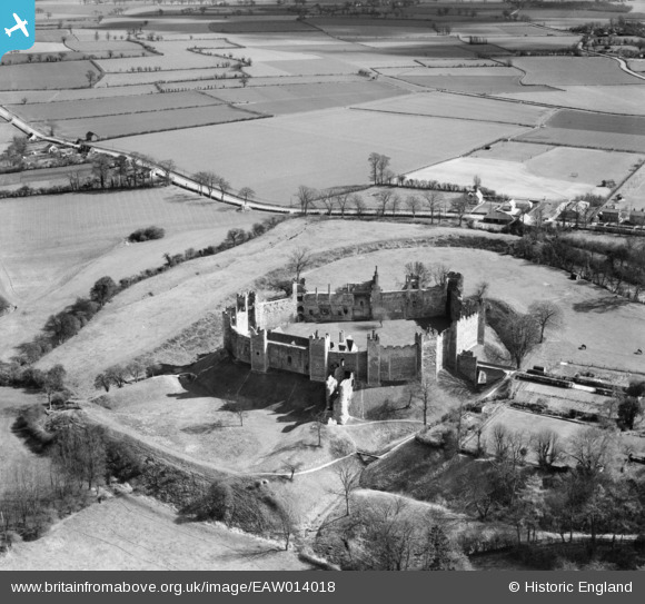 eaw014018 ENGLAND (1948). Framlingham Castle and Badingham Road ...