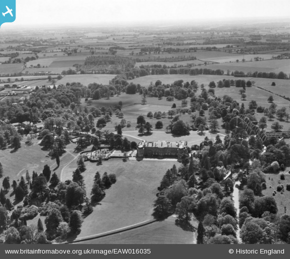 EAW016035 ENGLAND (1948). Luton Hoo House and Park, Luton Hoo, from the ...