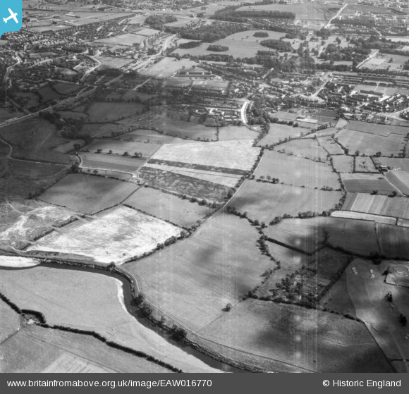 EAW016770 ENGLAND (1948). Fields between Northern Moor and the River ...