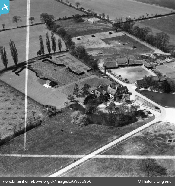 EAW035956 ENGLAND (1951). Tooley's Farm, Great Dunmow, 1951. This image ...