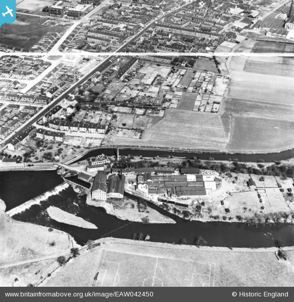 EAW042450 ENGLAND (1952). The Fitton & Sons Low Woollen Mill and environs, Ravensthorpe, 1952