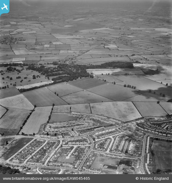 eaw045465 ENGLAND (1952). Rockingham Park and the residential area