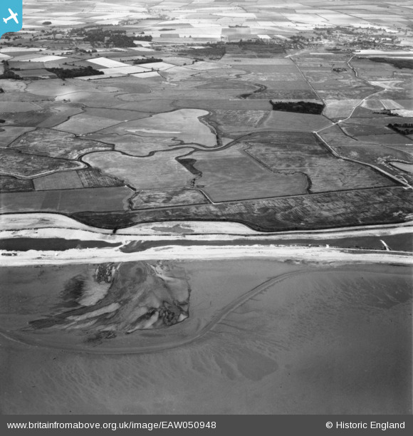 EAW050948 ENGLAND (1953). Scalp, The Decoy and the