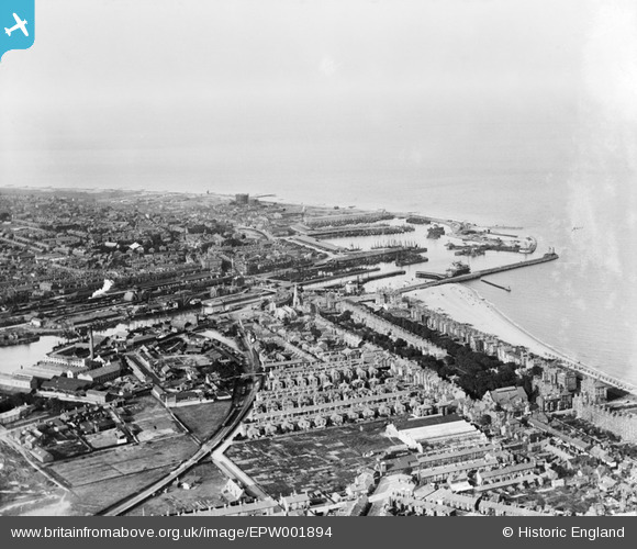 EPW001894 ENGLAND (1920). View of Lowestoft Harbour, Lowestoft, from ...