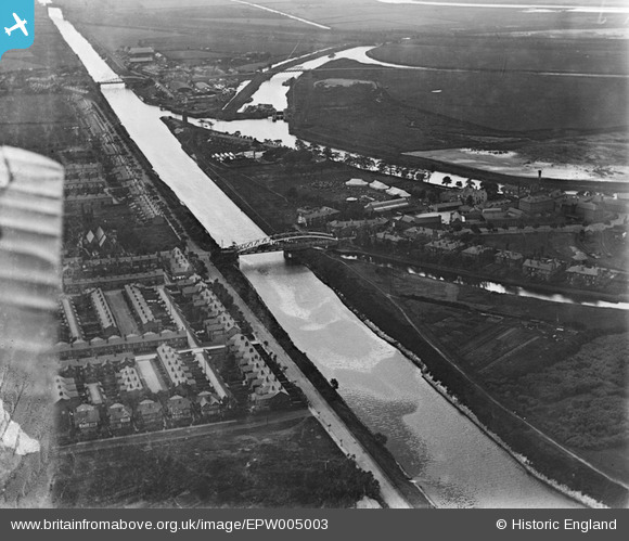 Epw005003 England 1920 The Northwich Road Swing Bridge