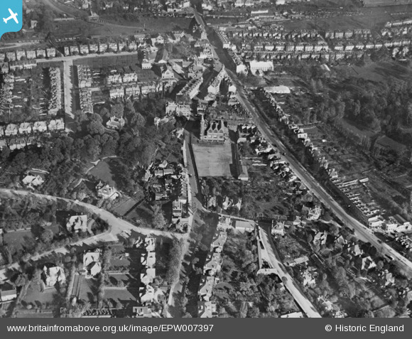 epw007397 ENGLAND (1921). Church End, Finchley, 1921. This image has ...