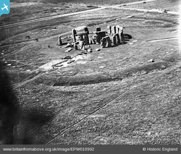 EPW010992 ENGLAND (1924). Stonehenge, Stonehenge, 1924. This image has ...