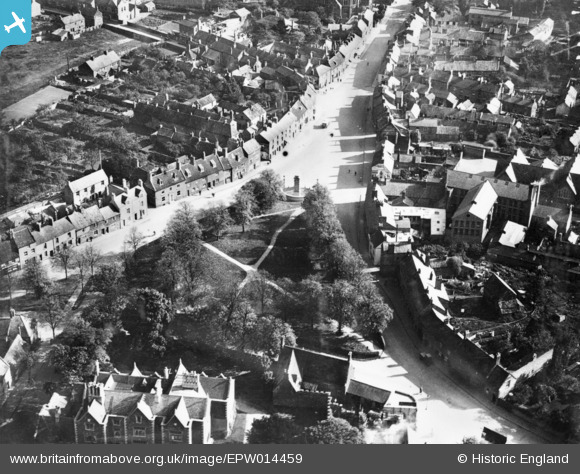 Epw014459 England (1925). Broad Green And The War Memorial 