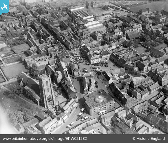 epw021282 ENGLAND (1928). The Market Place and town centre, Fakenham ...