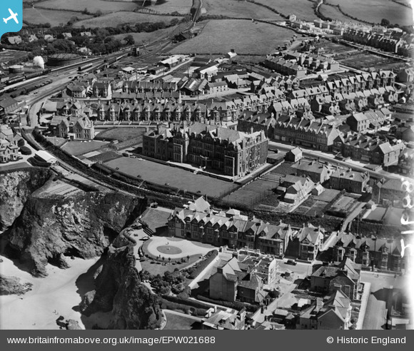 EPW021688 ENGLAND (1928). The Hotel Victoria, Newquay, 1928 | Britain ...