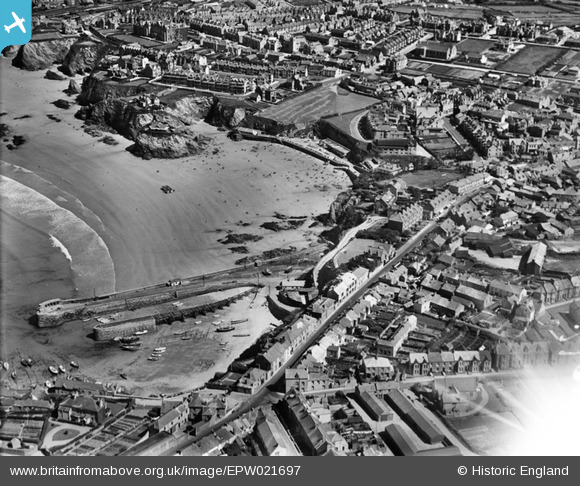 Epw England 1928 Towan Beach South Pier And The Town Newquay 1928 Britain From Above