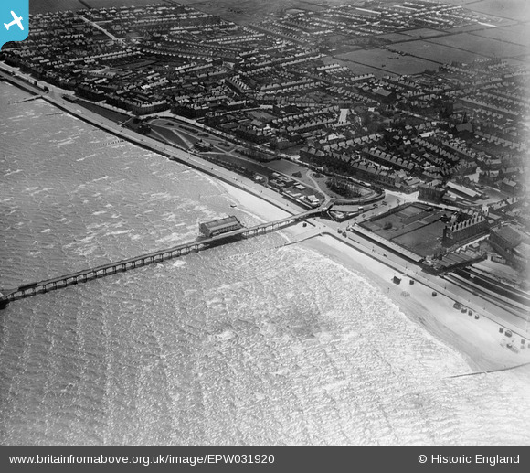 EPW031920 ENGLAND (1930). The Pier Pavilion, Cliff Gardens and the town ...