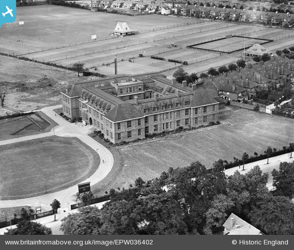 Epw England 1931 The Cohen Building At The University Of Hull Kingston Upon Hull 1931 Britain From Above