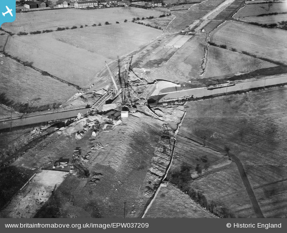 EPW037209 ENGLAND (1931). Morley Bridge under construction, Marsland ...