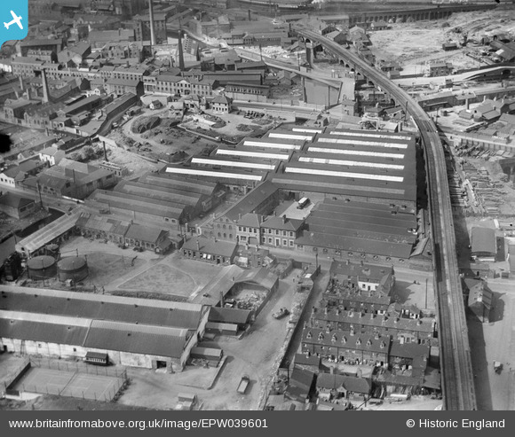 EPW039601 ENGLAND (1932). The Canal (Electric Battery) Works ...