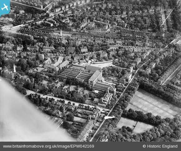 epw042169 ENGLAND (1933). Highbury Grove, works off Aberdeen Lane and ...