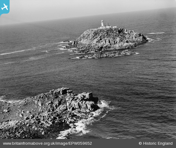 epw059652 ENGLAND (1938). Didley's Point and Round Island Lighthouse ...