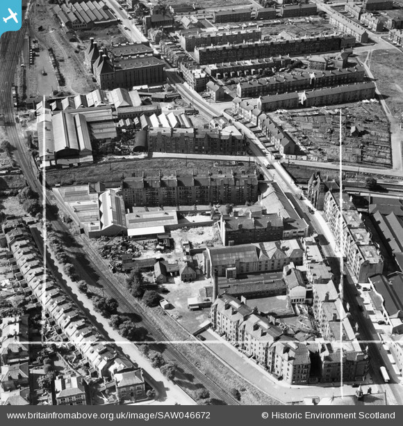 SAW046672 SCOTLAND (1952). Edinburgh, general view, showing Waddie and ...