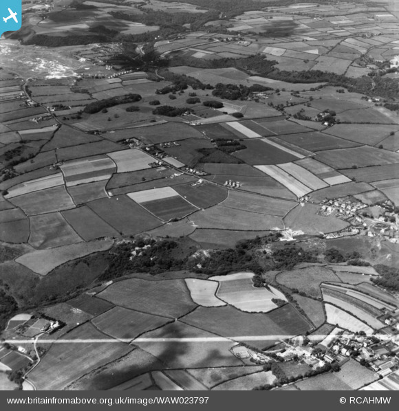 WAW023797 WALES (1949). View down the Bishopston valley toward Pennard ...