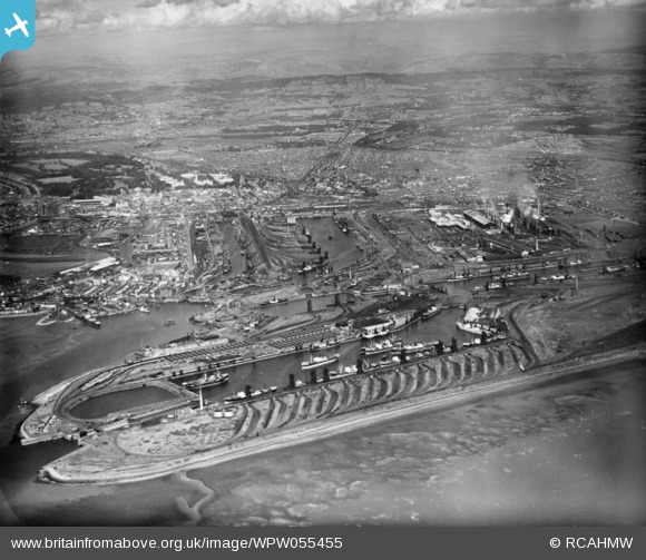 WPW055455 WALES (1937). General view of Cardiff showing docks, oblique ...