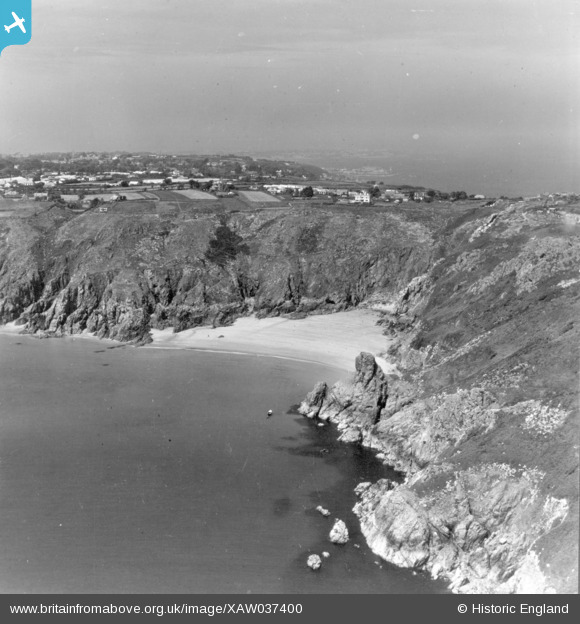 xaw037400 GUERNSEY (1951). General View, Petit Port, Guernsey, Guernsey ...