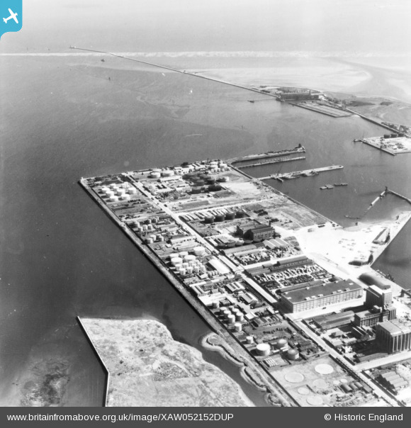 XAW052152DUP IRELAND (1953). Shell-Mex & BP Ltd., Property, Dublin ...