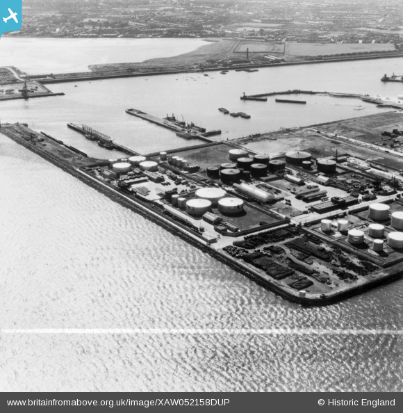 XAW052158DUP IRELAND (1953). Shell-Mex & BP Ltd., Property, Dublin ...