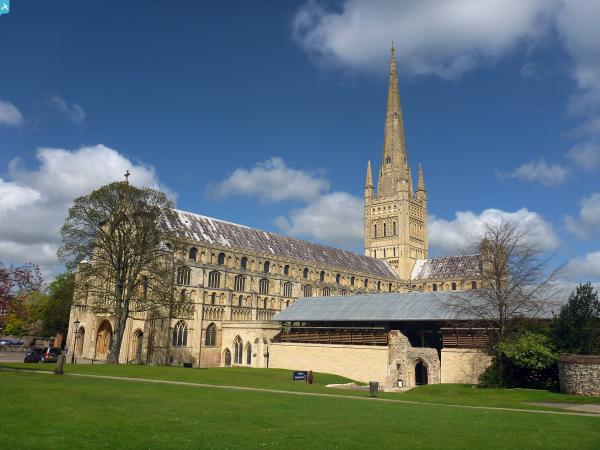 EAW002892 ENGLAND (1946). Norwich Cathedral, Norwich, 1946 | Britain ...